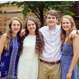 Meet your Posher, Rives